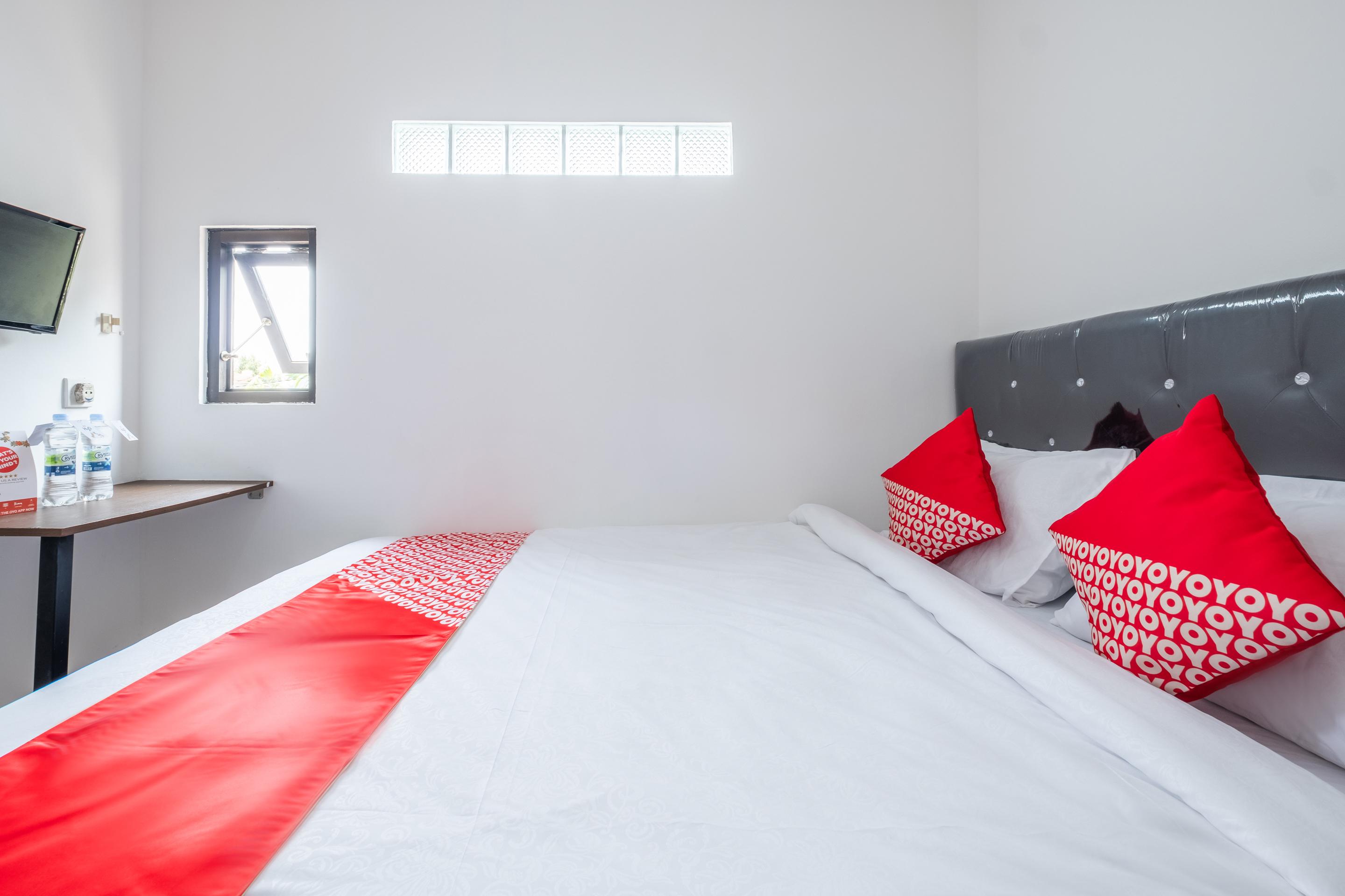 Oyo 1460 Anyelir Residence Cirebon Eksteriør billede