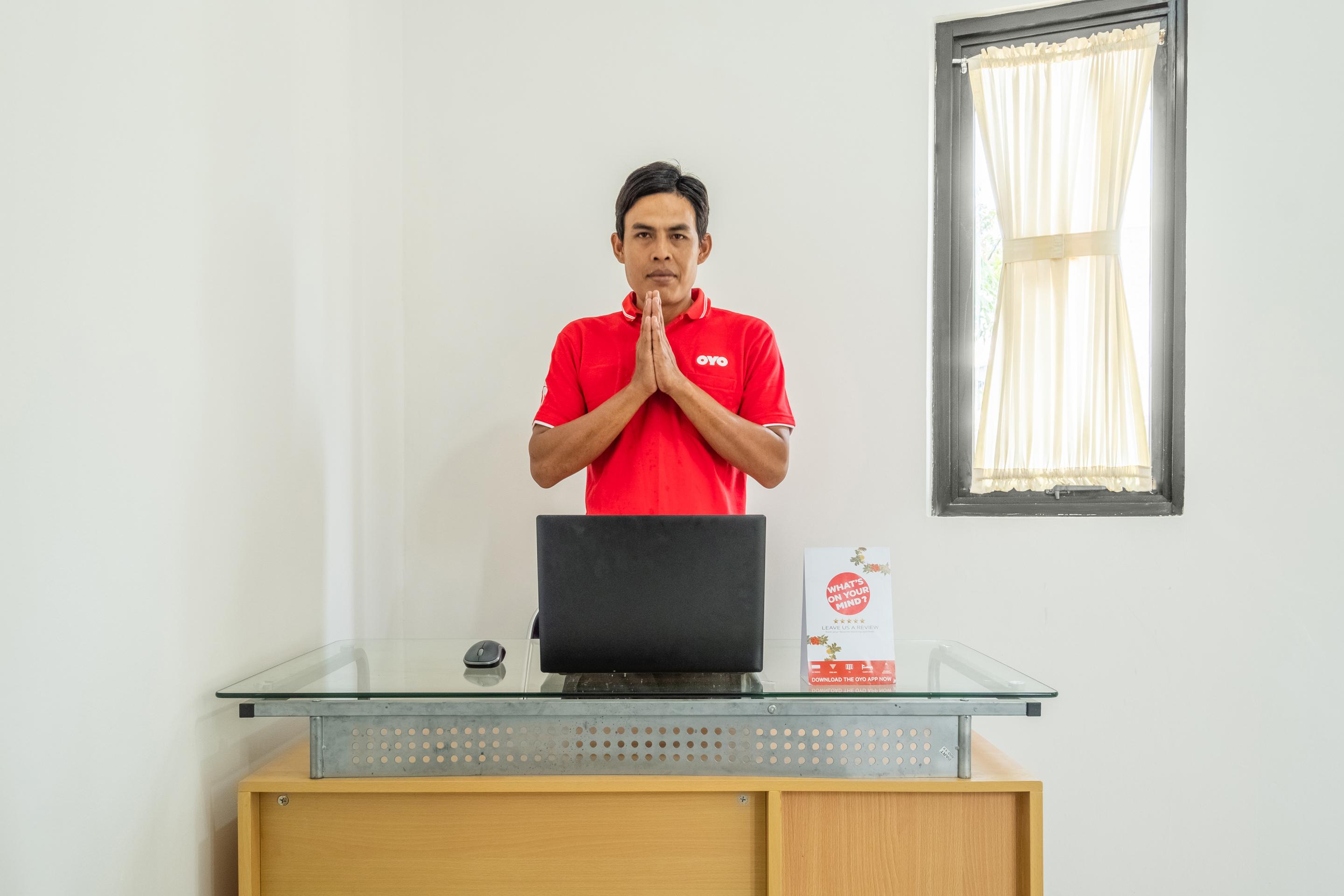 Oyo 1460 Anyelir Residence Cirebon Eksteriør billede