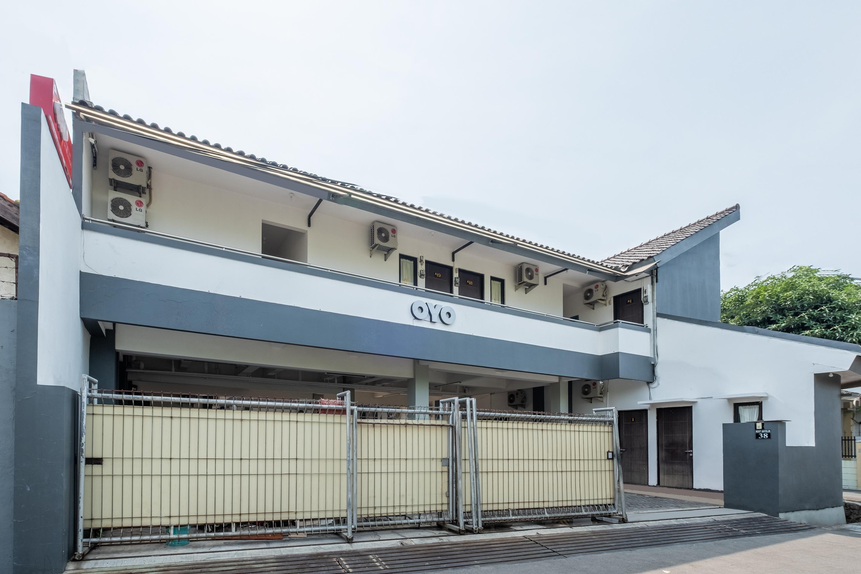 Oyo 1460 Anyelir Residence Cirebon Eksteriør billede