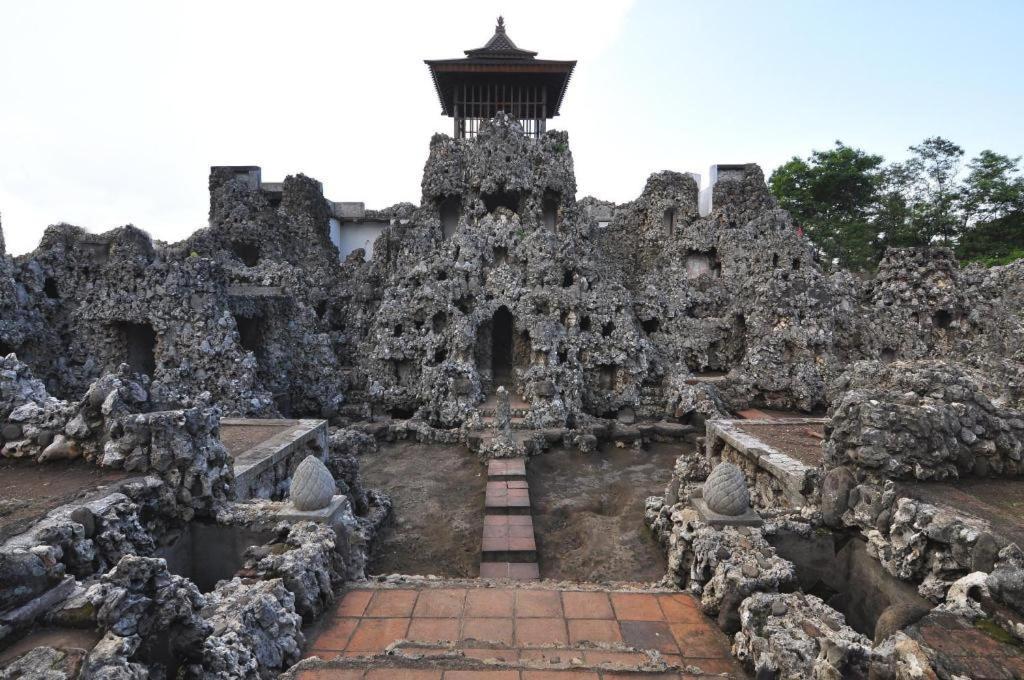 Oyo 1460 Anyelir Residence Cirebon Eksteriør billede